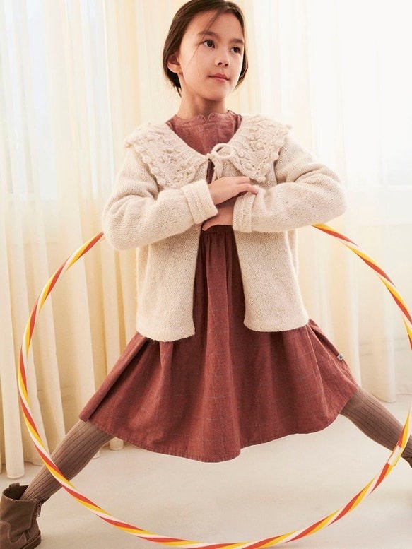 2401 - 7 Lilly Blouse Junior - Modèle - Sandnes Garn