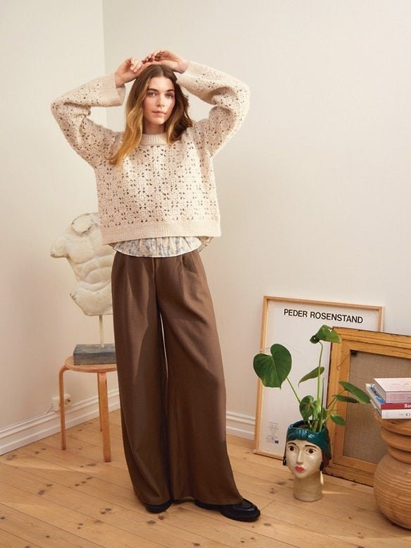 2403 NR. 6 FLEUR SWEATER - Modèle - Sandnes Garn