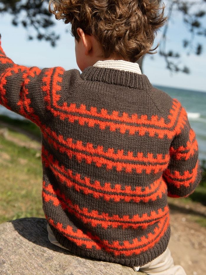 2506 - 02 Ridge Sweater Junior - Sandnes Garn