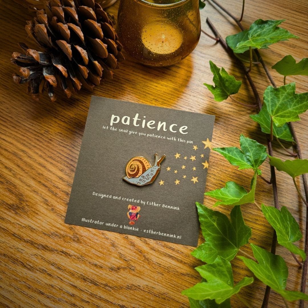 Snail pin - patience Petits PINS Esther Bennink - Esther Bennink