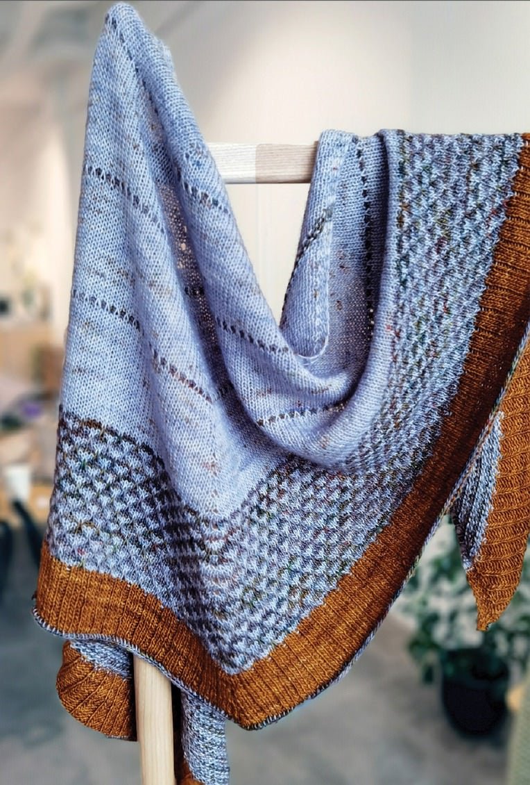 Set Muir Shawl - Life in the Long Grass