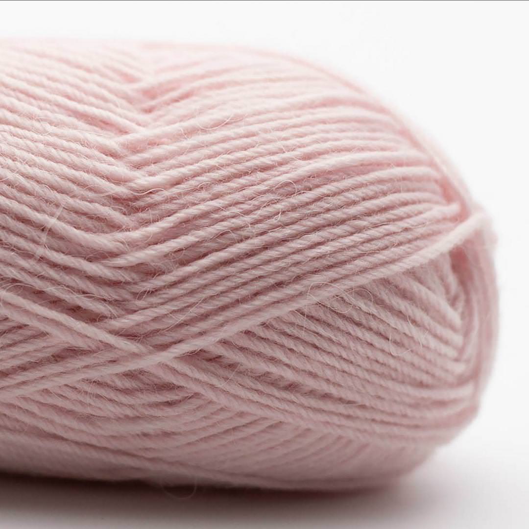 010 - Baby Pink EDELWEISS ALPAKA 25GR - Kremke Soul Wool