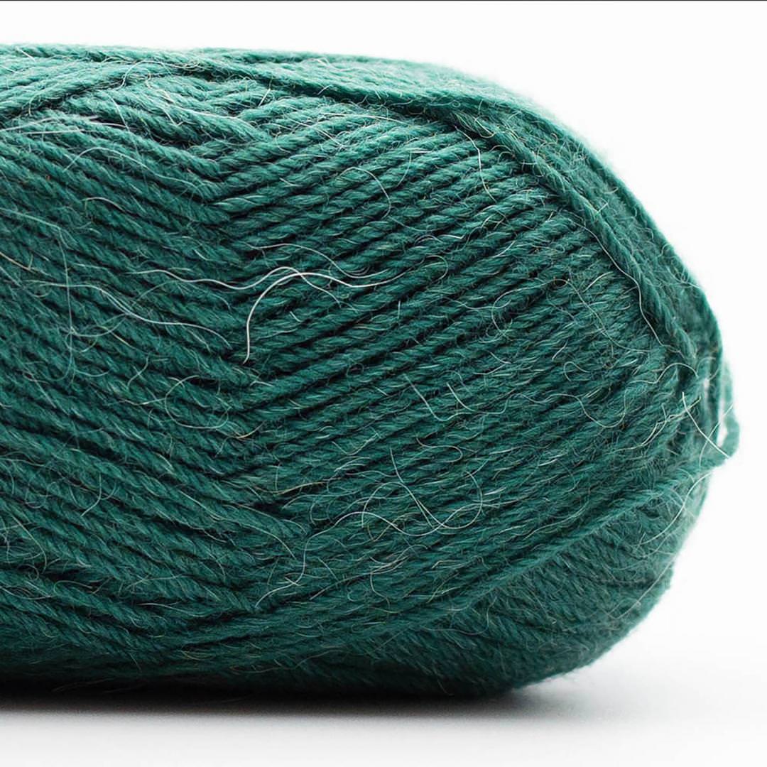 045 - Pine tree EDELWEISS ALPAKA 25GR - Kremke Soul Wool