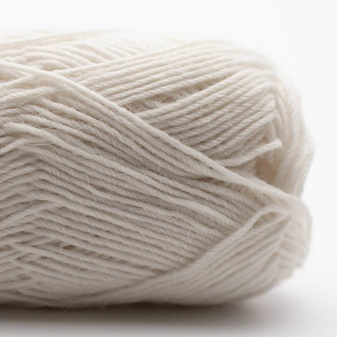 050 - White EDELWEISS ALPAKA 25GR - Kremke Soul Wool