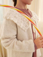 2401 - 7 Lilly Blouse Junior - Modèle - Sandnes Garn