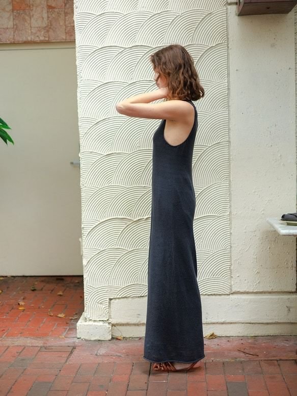 2404 - 03 Sia Dress - Modèle - Sandnes Garn