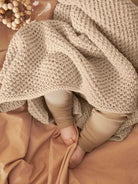 2406 - 06 Bee Blanket - Sandnes Garn