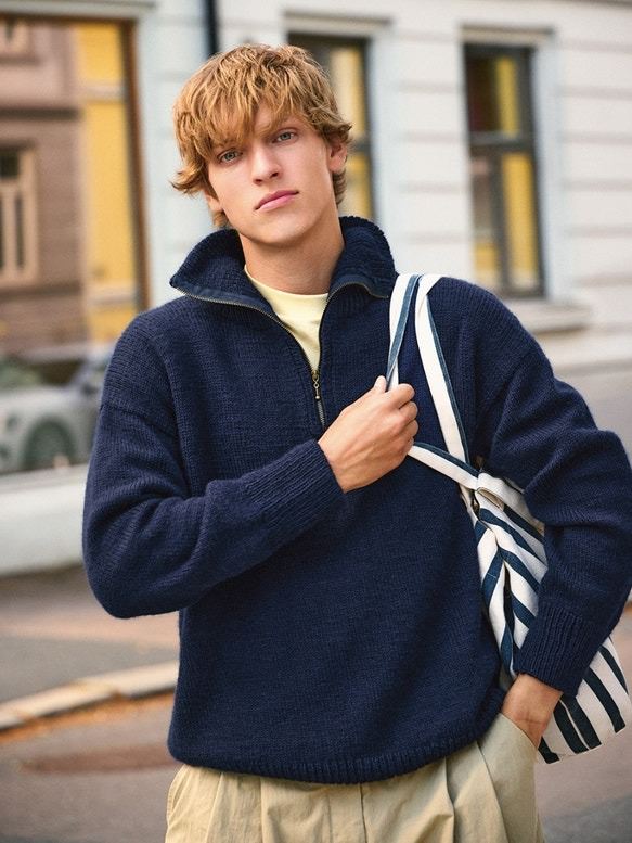 2412 Mr. / No. 4 Matthew Sweater Man - Sandnes Garn