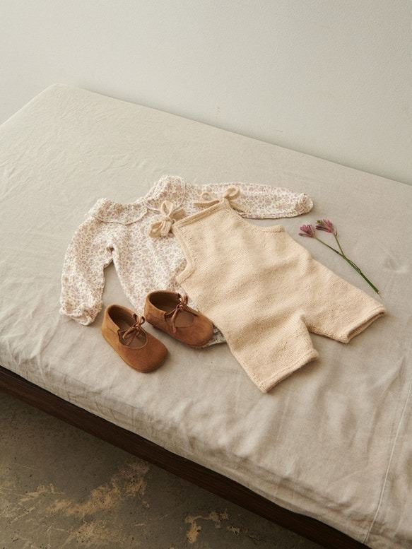 2505 - 2a & b Bunny Shorts baby - Sandnes Garn
