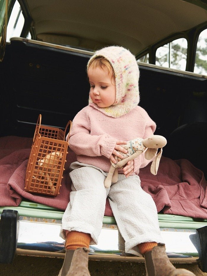 2506 - 03a - b - c Hugsy Hood Junior - Sandnes Garn