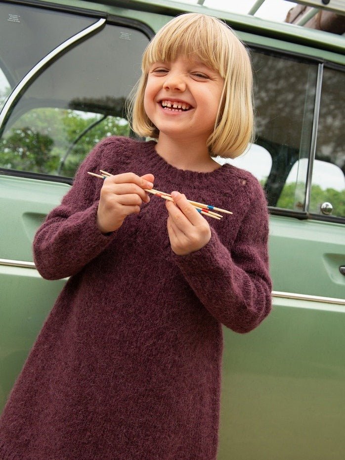 2506 - 08 Sweet Pea Dress Junior - Sandnes Garn