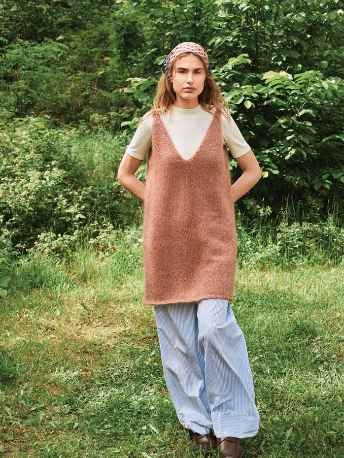 2507 - 9 Meadow Dress - Sandnes Garn