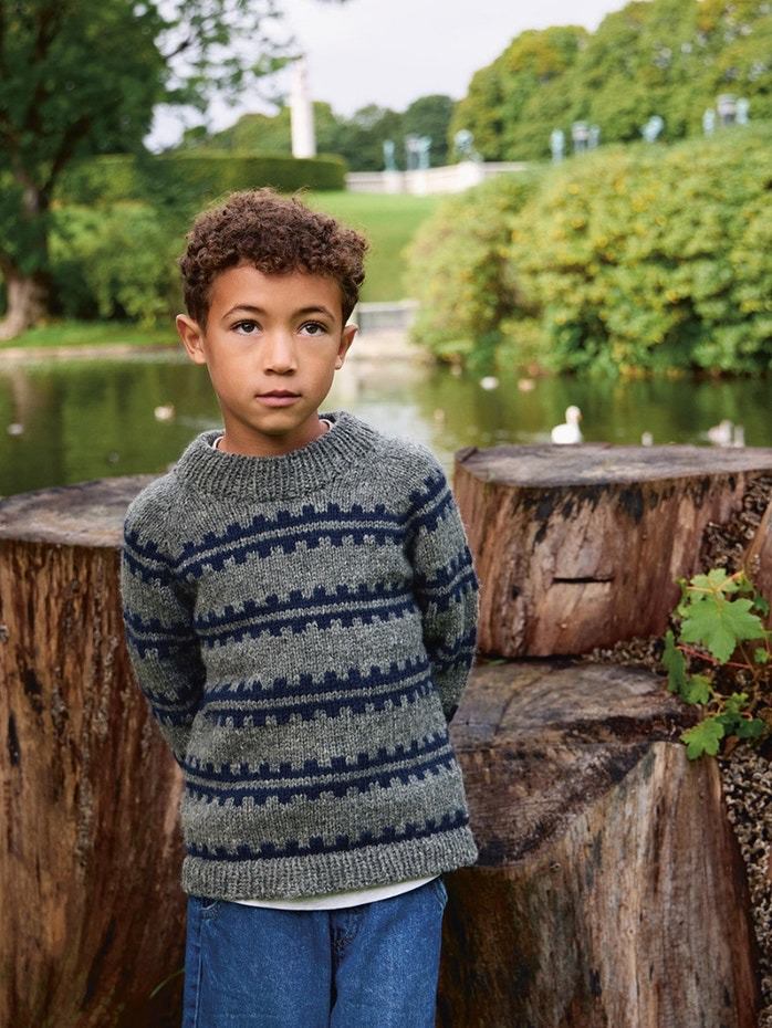 2513 - 3a 3 b Ridge Sweater Junior - Sandnes Garn