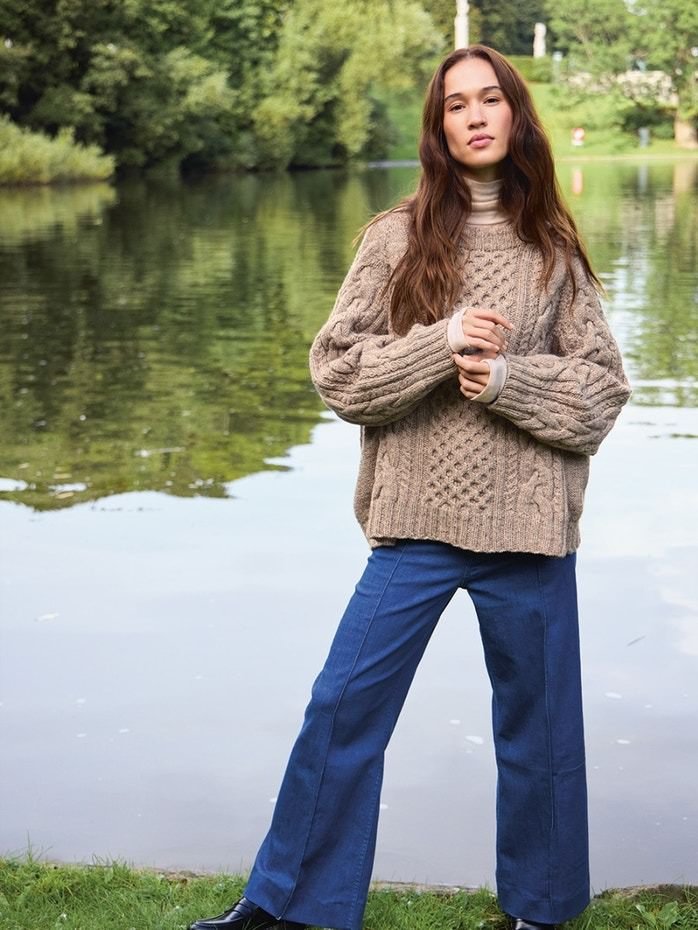 2513 - 4 Wilbur Cable Sweater - Sandnes Garn