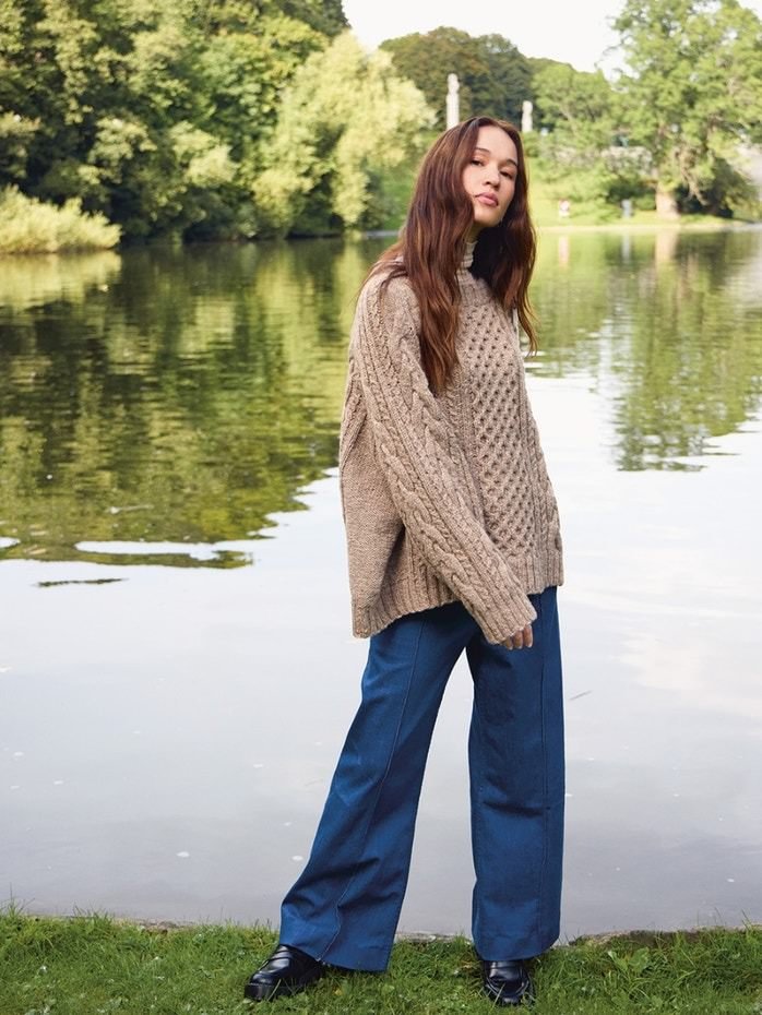 2513 - 4 Wilbur Cable Sweater - Sandnes Garn
