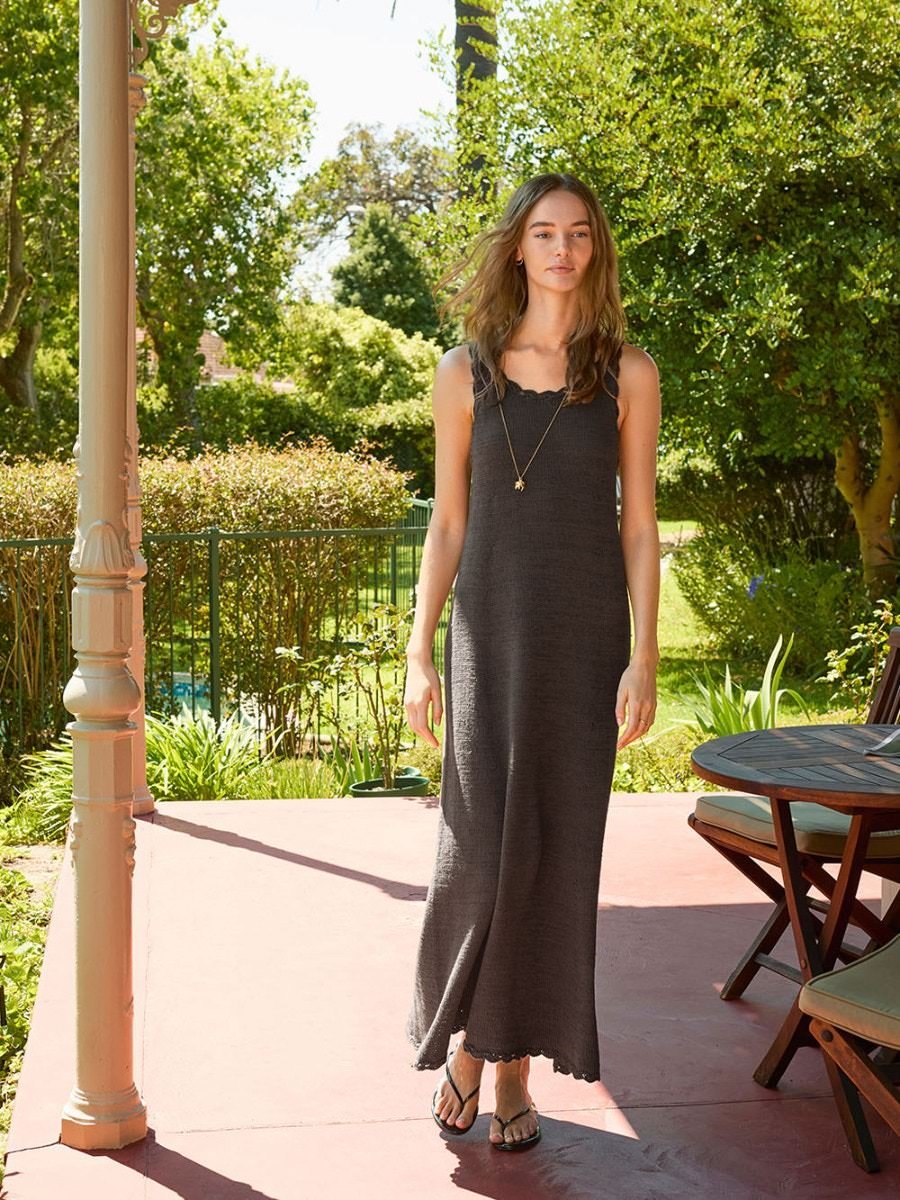 2604 - 10 Roselyn Long Dress - Sandnes Garn