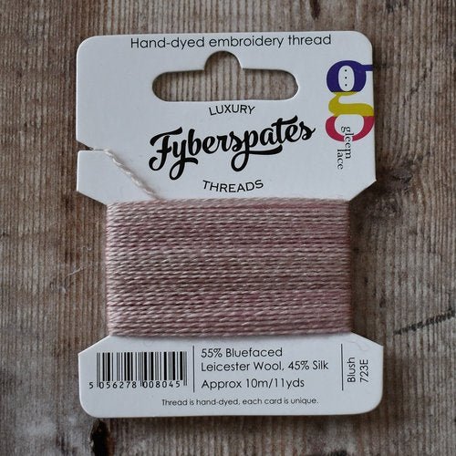 723E Blush Fil à broder Gleem - Fyberspates
