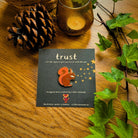 Squirrel pin - trust Petits PINS Esther Bennink - Esther Bennink
