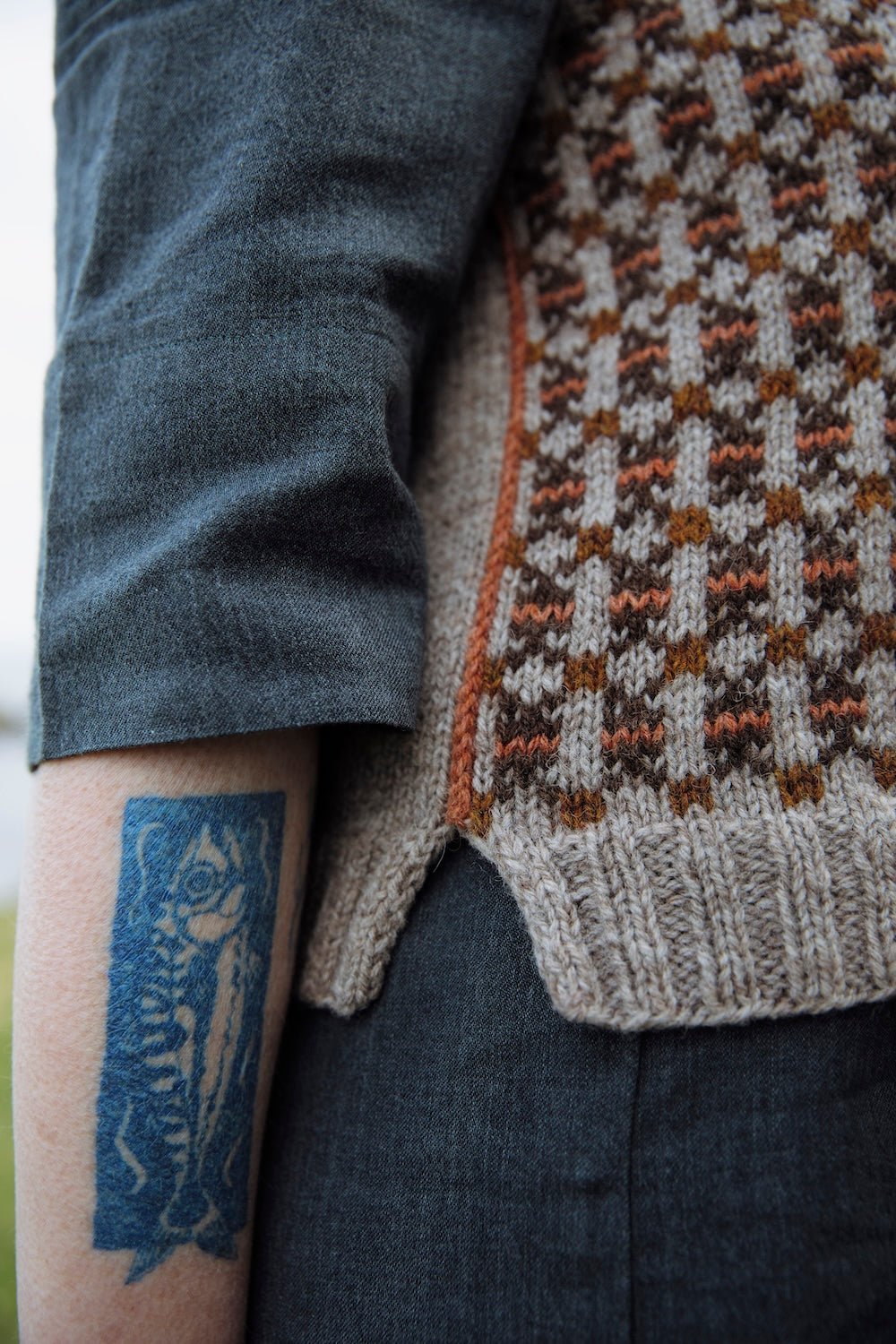 Shetland Shades: Stories in Wool by Gudrun Johnston - Precommande - Laine Magazine