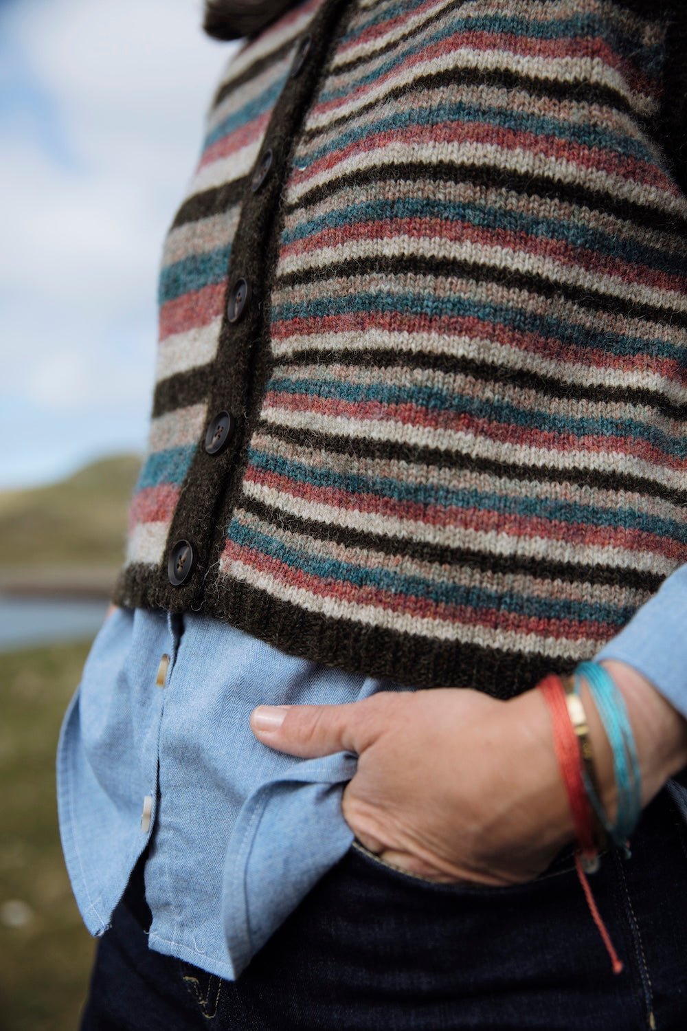 Shetland Shades: Stories in Wool by Gudrun Johnston - Precommande - Laine Magazine