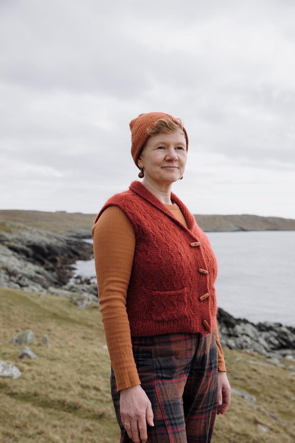 Shetland Shades: Stories in Wool by Gudrun Johnston - Precommande - Laine Magazine