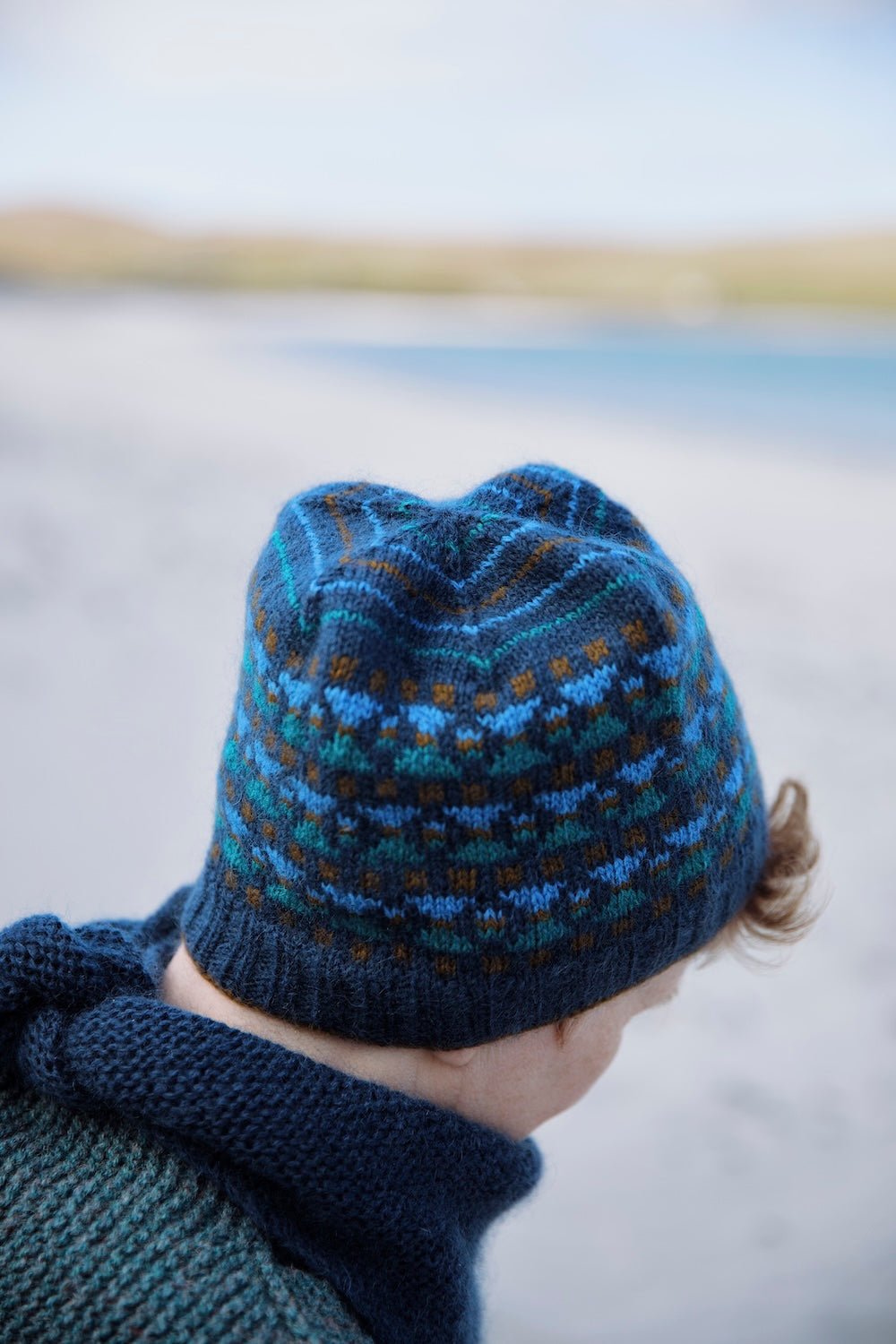 Shetland Shades: Stories in Wool by Gudrun Johnston - Precommande - Laine Magazine