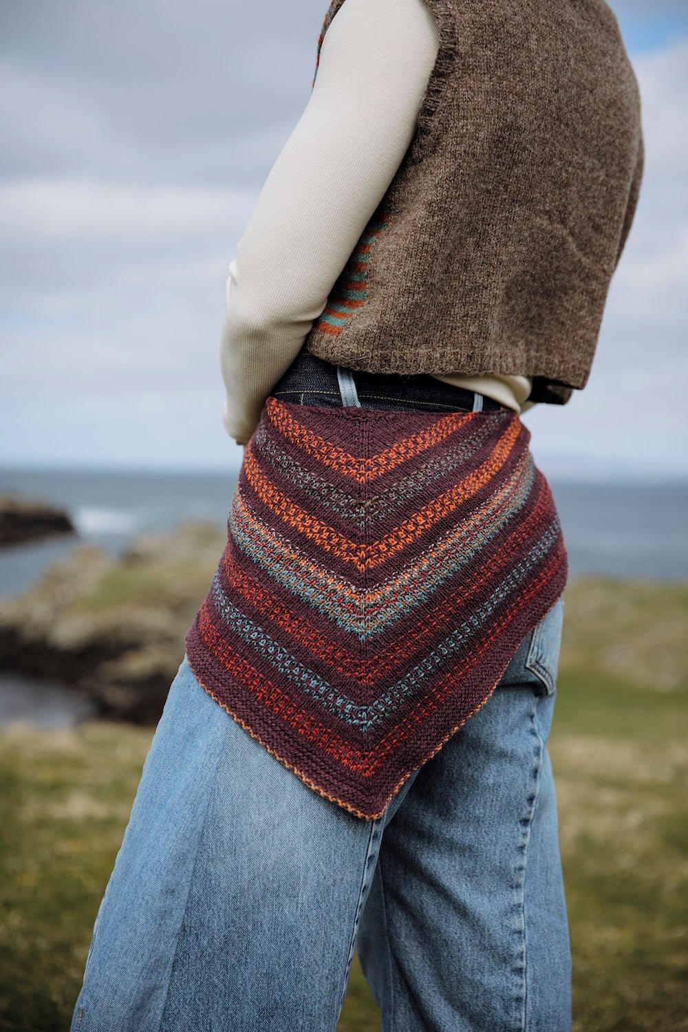 Shetland Shades: Stories in Wool by Gudrun Johnston - Precommande - Laine Magazine