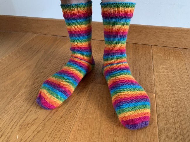 811 - Passionfruit Cooler KIT CHAUSSETTES - COMPOTE A L'ARC EN CIEL - Laine et Tricot