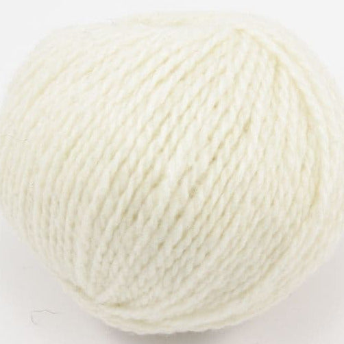 104 - Natural White SHETLAND HEATHER - Jamieson's of Shetland
