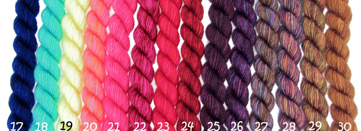 01 - Silver Fox UNICORN TAILS - Madelintosh